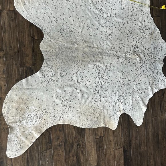 Beautiful Gray Hair on Hide Leather Cowhide Rug - NWOT - Picture 4 of 13